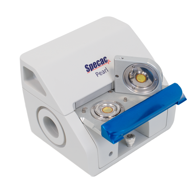 FTIR accessories: liquid cells - Liquid analyser